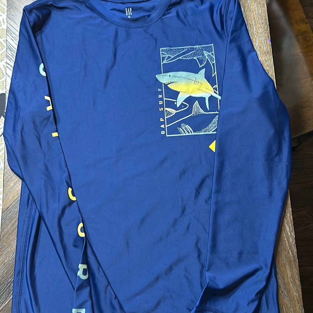 NWT Gap boys kids swim shirt